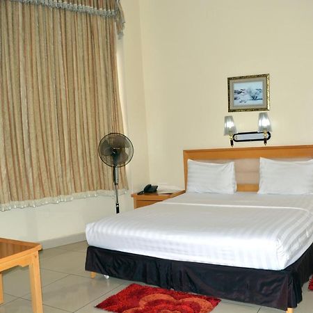 Civitas Hotel Кигали Екстериор снимка