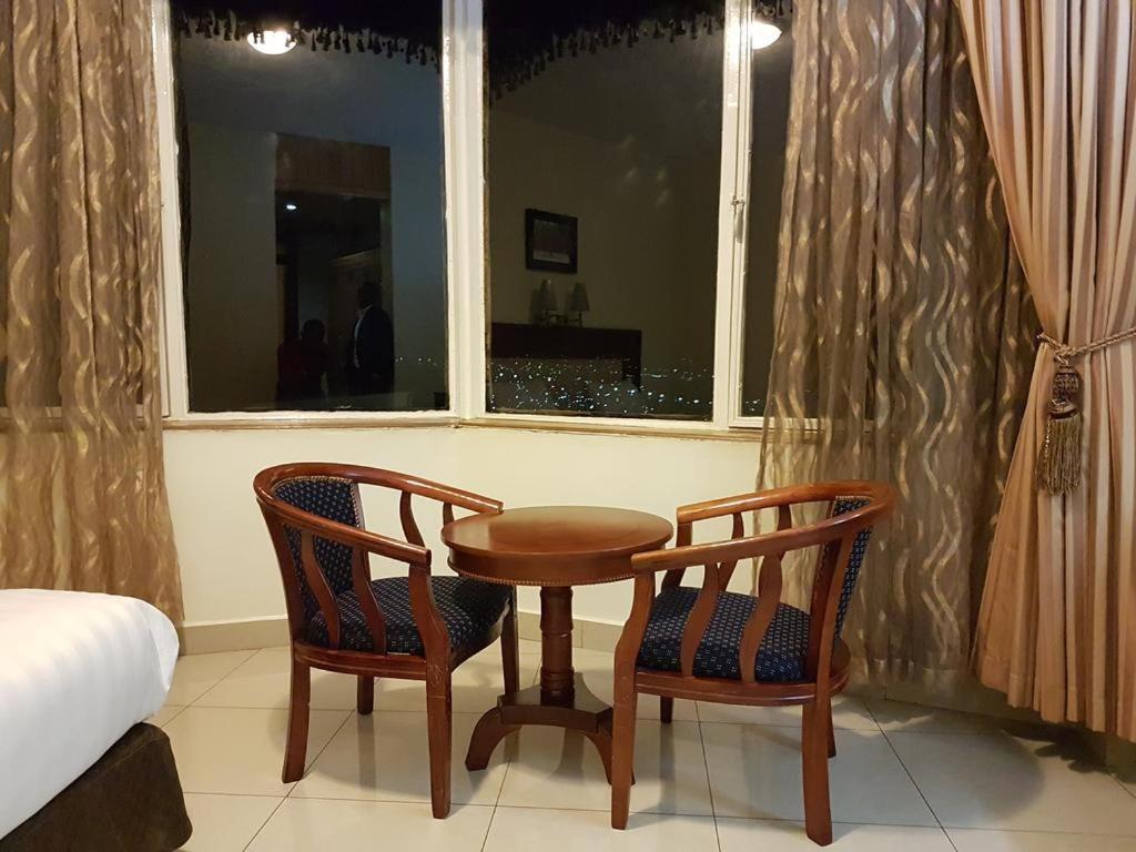 Civitas Hotel Кигали Екстериор снимка