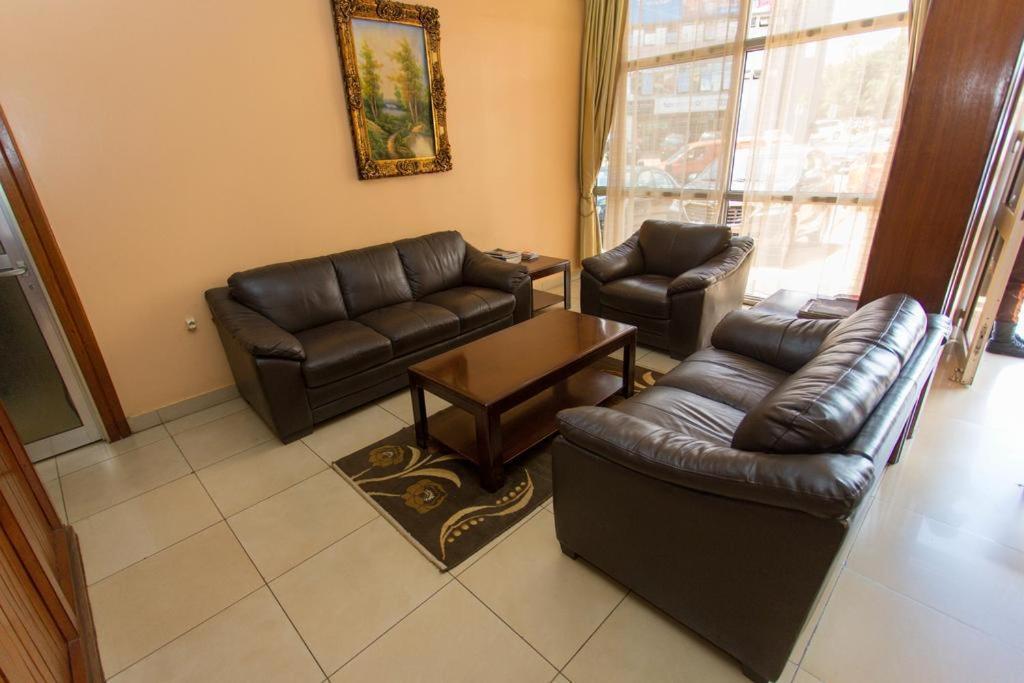 Civitas Hotel Кигали Екстериор снимка