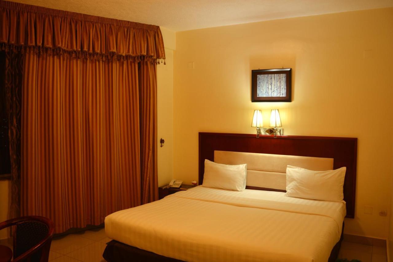 Civitas Hotel Кигали Екстериор снимка